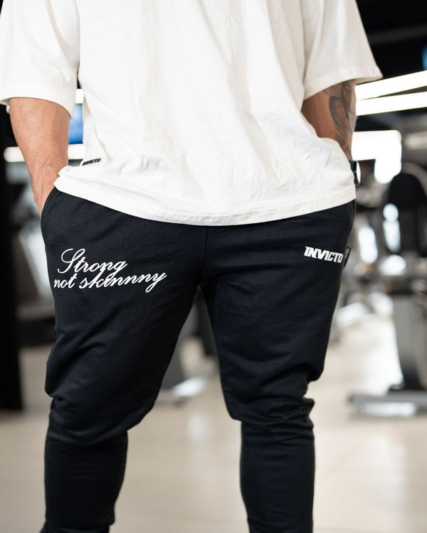 Jogger Negro Colección Sagrado es el hierrro