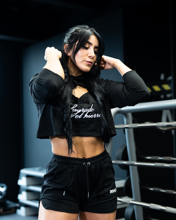 Camiseta corta con capota Negro Strong not skinny